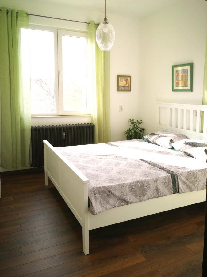 סופיה Sunny Downtown Apartment For 4 מראה חיצוני תמונה